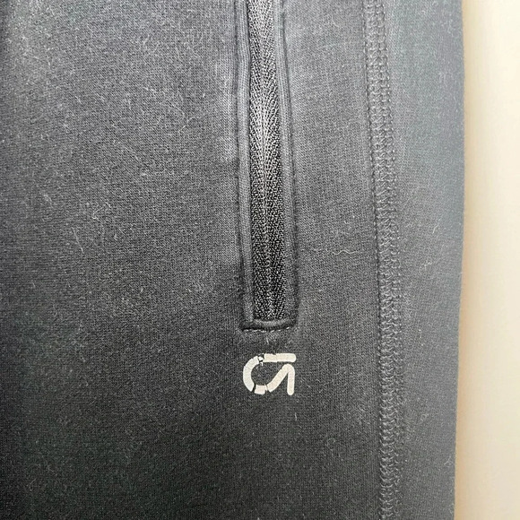 GapFit Kids Tech Jogger - Picture 4 of 10